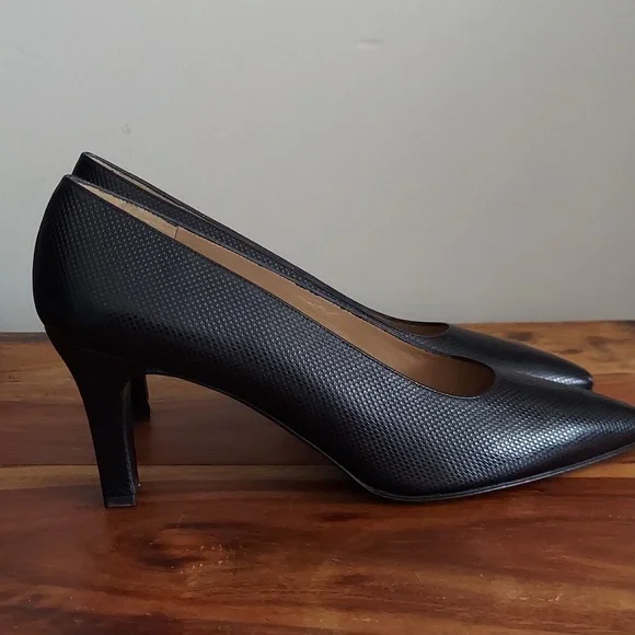 Vintage Stuart Weitzman Ossarah Chex Calf Heels 10.5 AA Womens Black - Picture 6 of 13